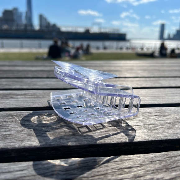 Clear Plastic Sponge Holder - Picture 3 of 5